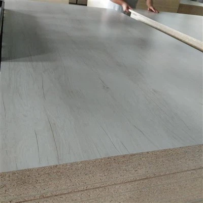 Bwrdd gronynnau ar gyfer dodrefn cartref